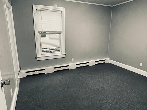5th image of 613 Pine St Floor 2