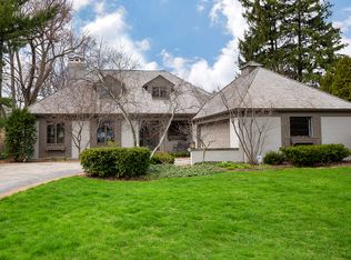 2618 Sheridan Rd, Evanston, IL 60201