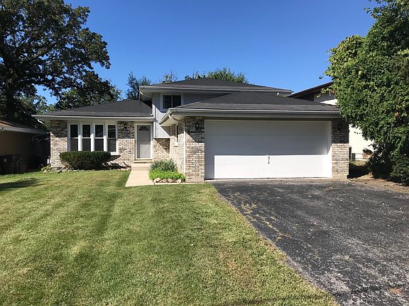 4th image of 16138 Lockwood Ave