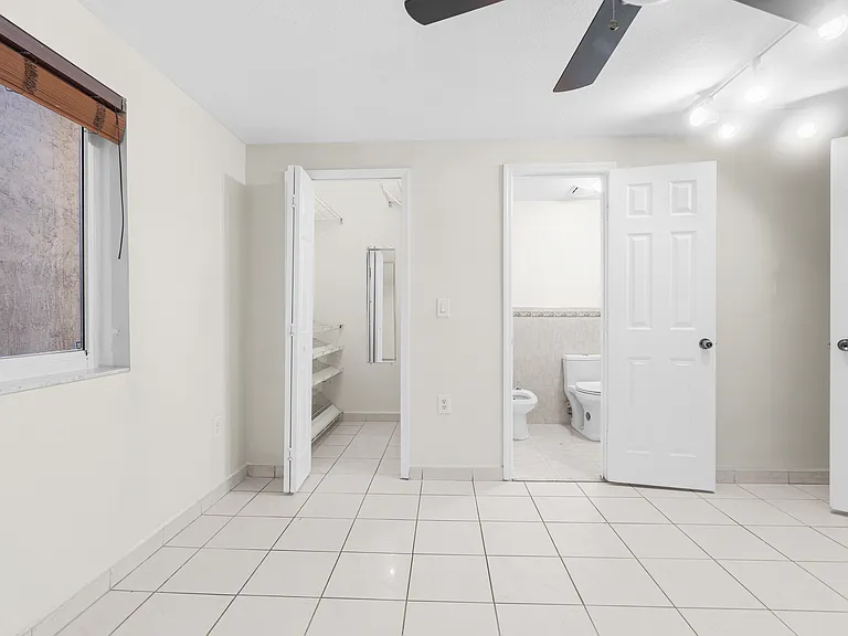 9 E 4th St #101 — Photo 20