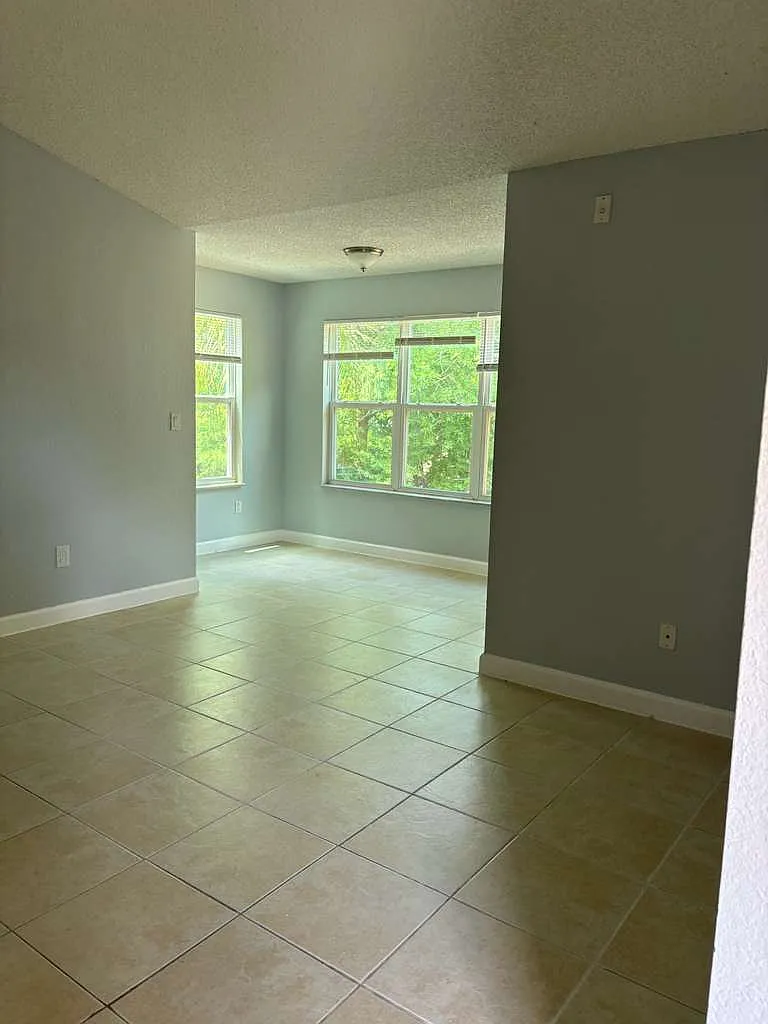 2 bed, 1101 sqft, $1,650 — Photo 4