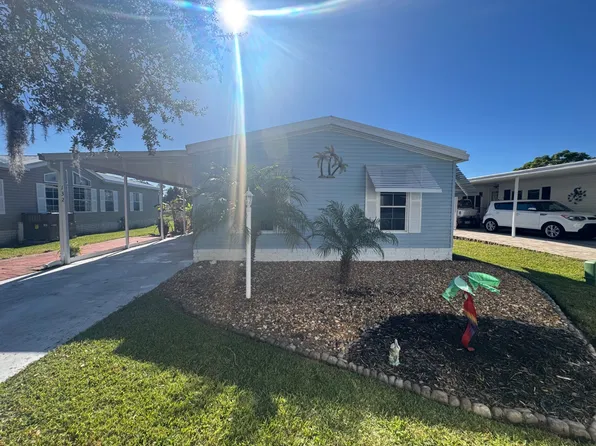 132 Landing Dr #99, Leesburg, FL 34748