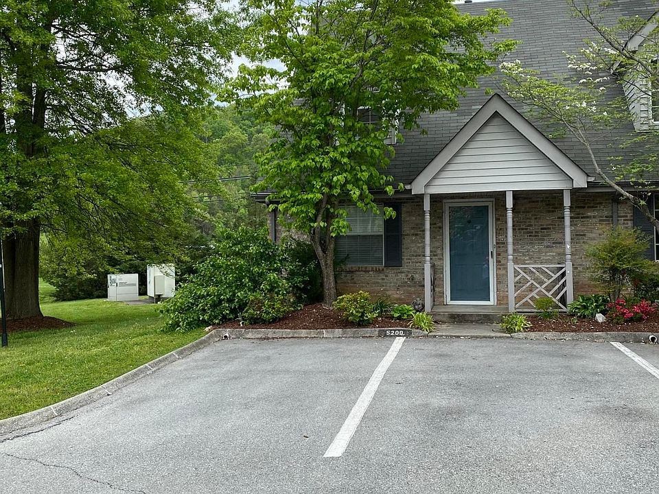1st image of 5209 Trace Manor Ln