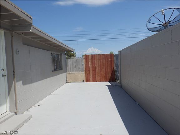4th image of 2004 Palma Vista Ave