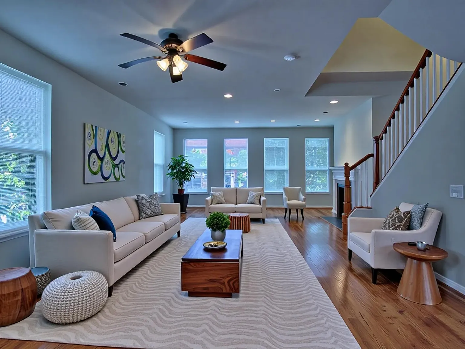 3 bed, 3.0 bath, 2178 sqft, $3,100 — Photo 2