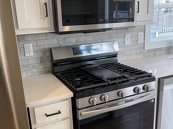 Lot 3 - Kitchen