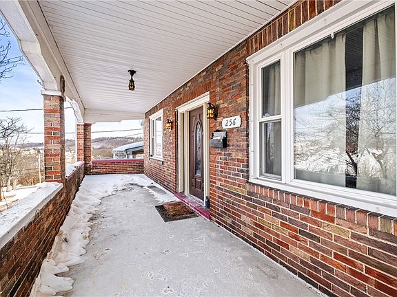 4th image of 256 Smithfield St