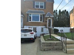 3220 Saxon Pl, Philadelphia, PA 19114