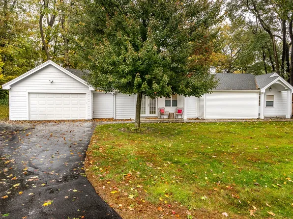 32 Billings St #1B, Sharon, MA 02067