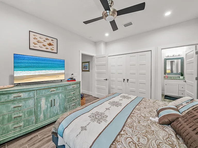 212 Corto Pl — Photo 50