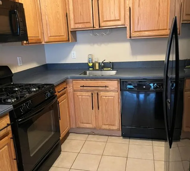 32 Lorien Pl — Photo 3