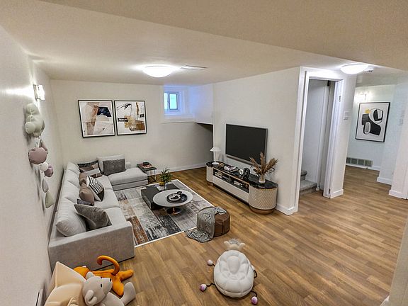 5th image of 171 Eugenie St #2