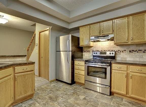 4th image of 530 Lovell Avenue