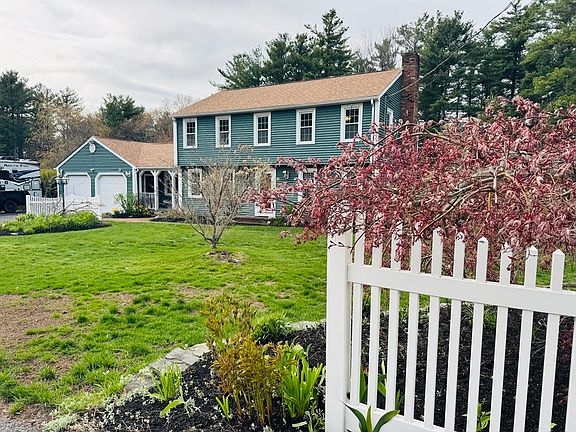 2nd image of 10 Parker Dr