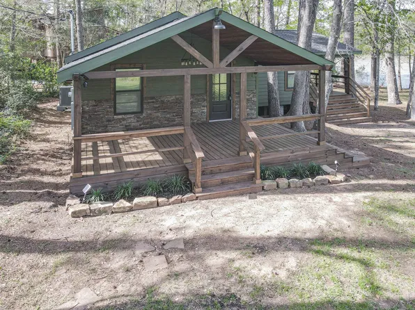 9126 Lazy Ln, Montgomery, TX 77316