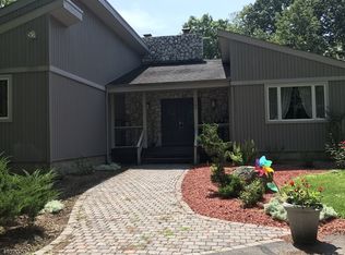 100 Ballantine Rd, Andover, NJ 07821