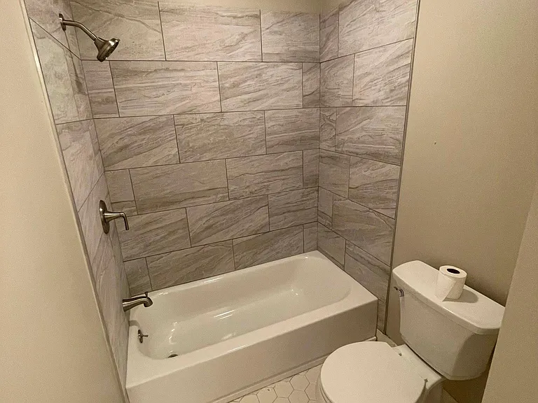 6445 Cedar Bend Ct #D — Photo 16