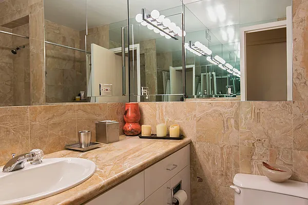 Rented by Avenue Real Estate | media 17