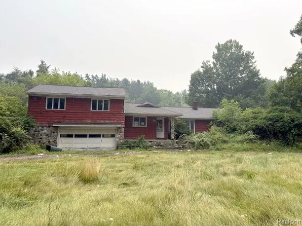 10725 Converse Rd, Fowlerville, MI 48836