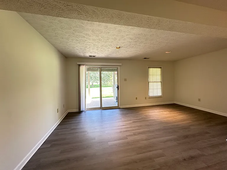 7958 Brightmeadow Ct — Photo 24