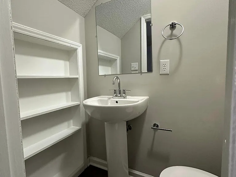 101-9B David Dr #B9 — Photo 14