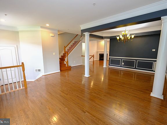 4th image of 23123 Yellowwood Dr
