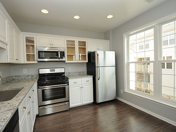 Luxury Kit, many upgrades