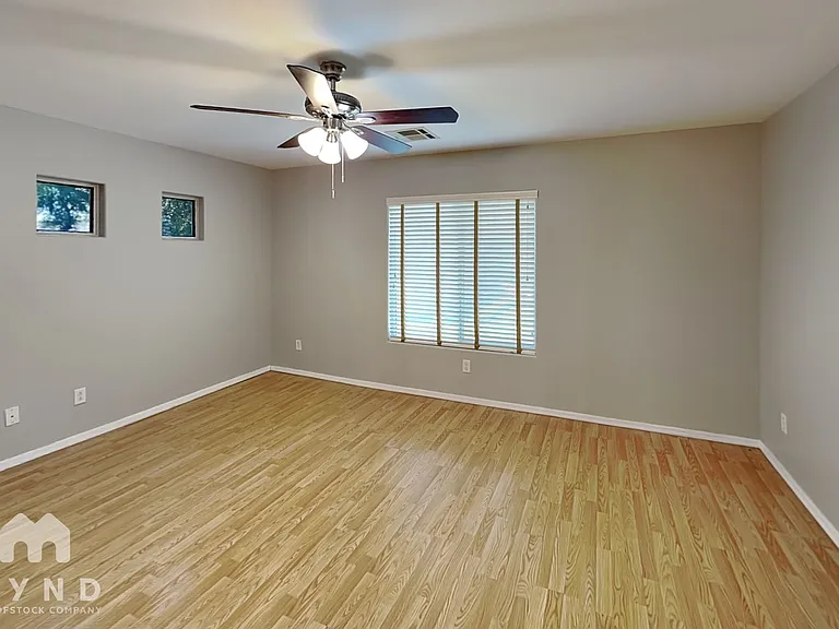 1423 E Poncho Ln — Photo 10