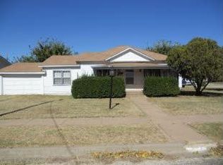901 26th St, Snyder, TX 79549