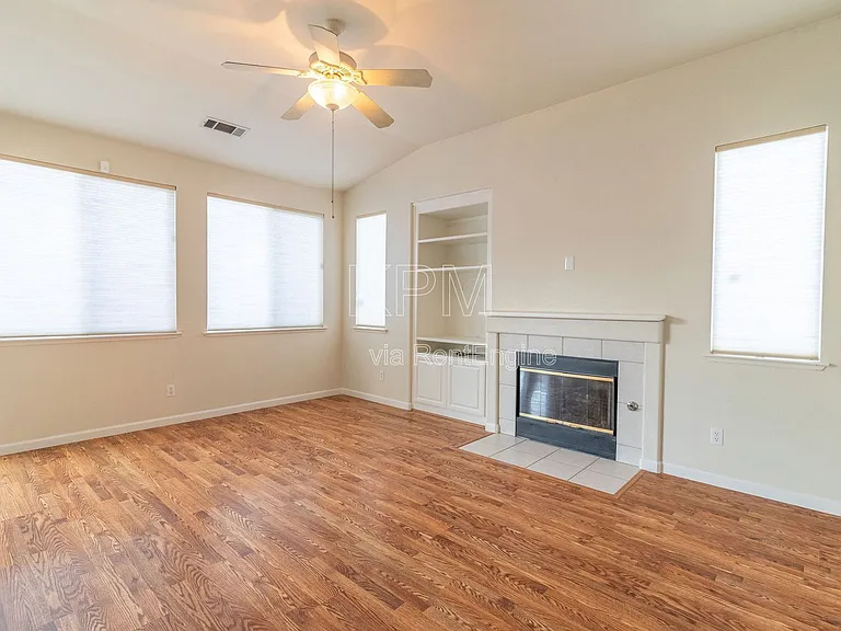 2609 Magnolia Ct — Photo 7