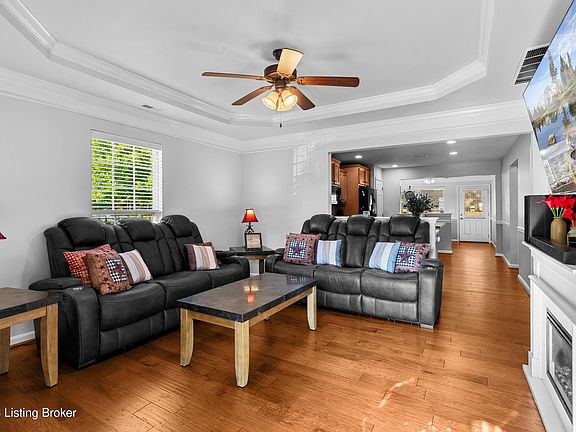 5th image of 9012 Sidney Way