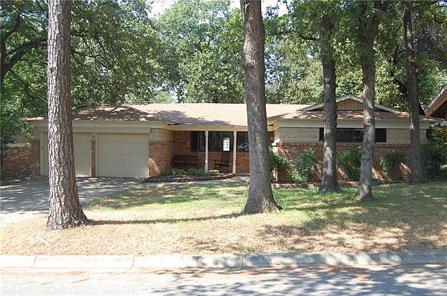 1st image of 732 W Cheryl Ave