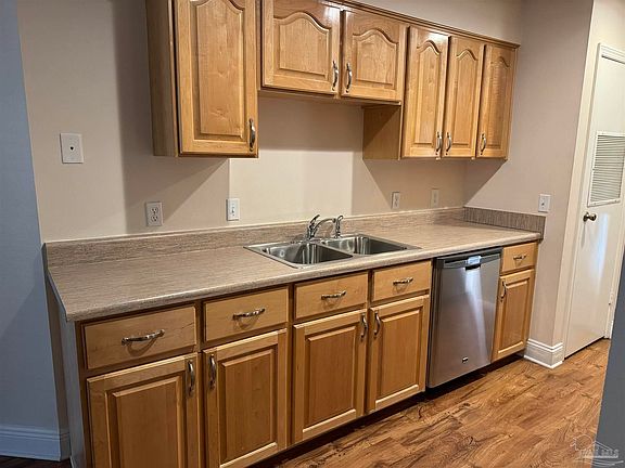 3rd image of 5001 Grande Dr APT 511