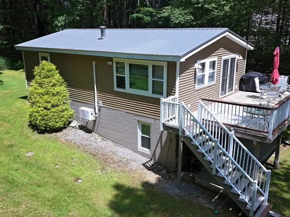 714 Port Au Prince Rd, Du Bois, PA 15801