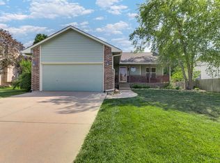1318 W Gambels Ct, Andover, KS 67002