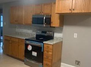 13329 Hollow Oak Ln, Ocean Springs, MS 39564