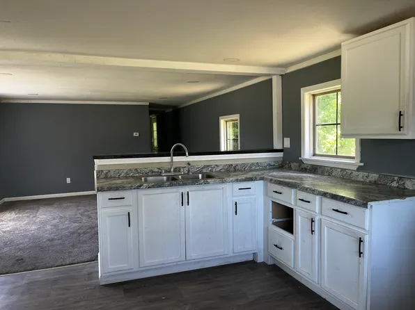 322 Highland Ave, Lexington, MO 64067
