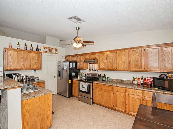 5th image of 4380 S Sagebrush Ave