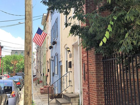 View towards Lombard St.