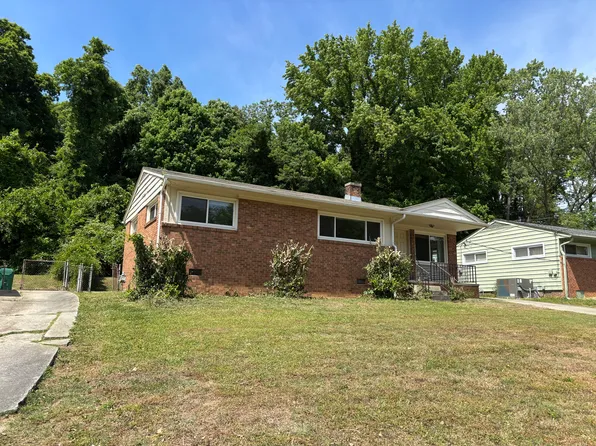 613 Woodridge Ln, High Point, NC 27262