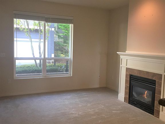 4th image of 2426 24th Ct NE