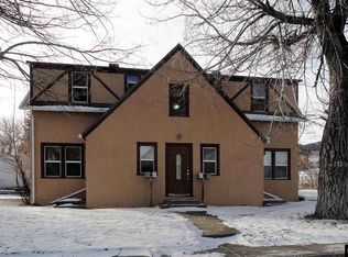 828 8th St, Rawlins, WY 82301