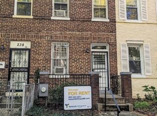 240 Warren St NE, Washington, DC 20002