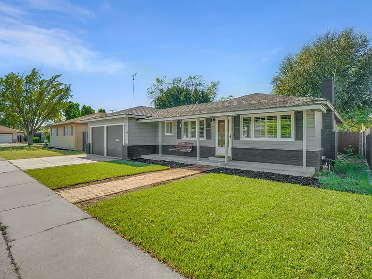 1406 Baywood Dr — Photo 1