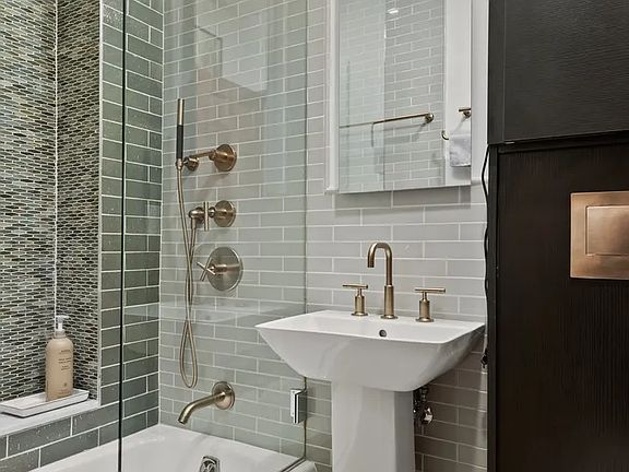 4th image of 66 Madison Ave APT 8H