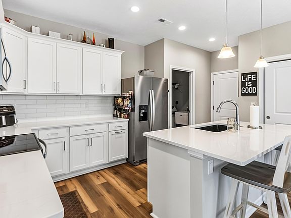 4th image of 7199 Lehman Park Pl