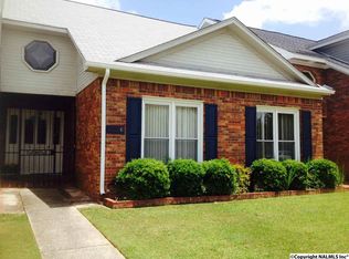 2206 River Bend Ct SE, Decatur, AL 35601