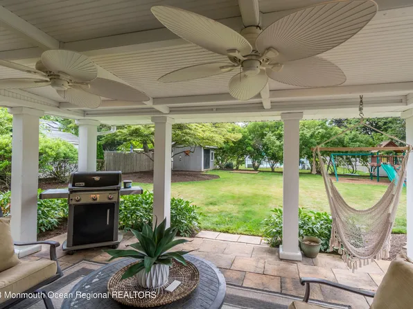 17 Birch Drive, Shrewsbury Boro, NJ 07702