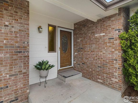 2nd image of 327 44th Ave