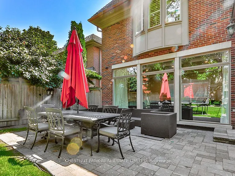 182 Saint Leonards Ave — Photo 40